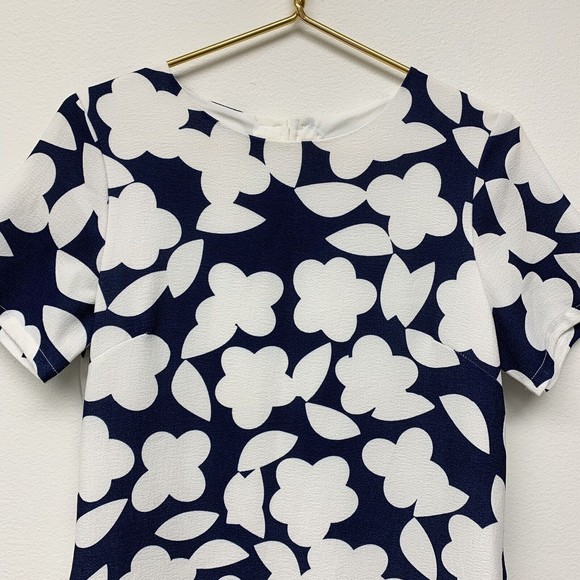 Pink Martini Short Sleeve Sheath Dress Size Small Pockets Navy Blue Crepe Floral - Picture 3 of 7